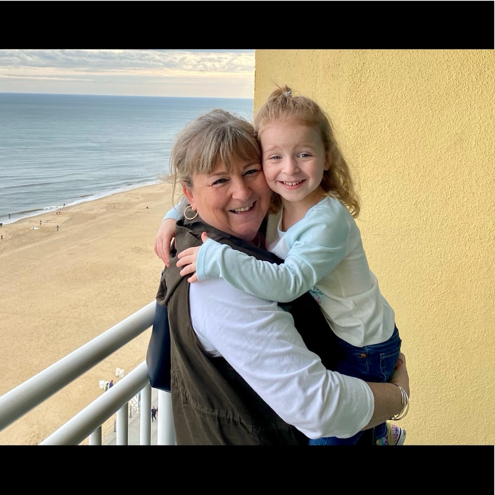 Meet your Posher, Lisa